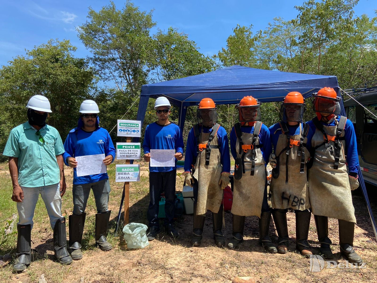 Diálogo diário de segurança com a equipe em vestimenta anticorte