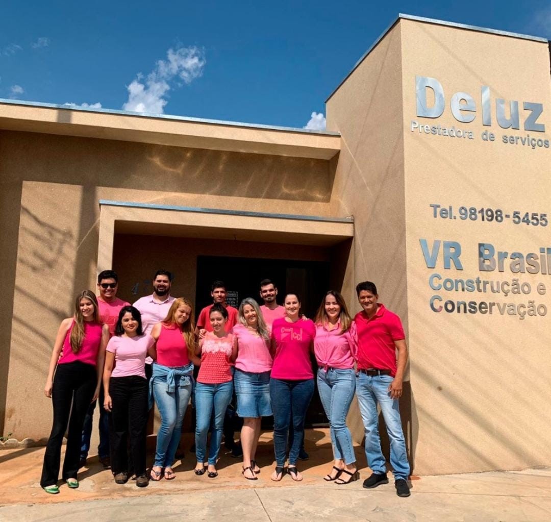Campanha do Outubro Rosa com as colaboradoras